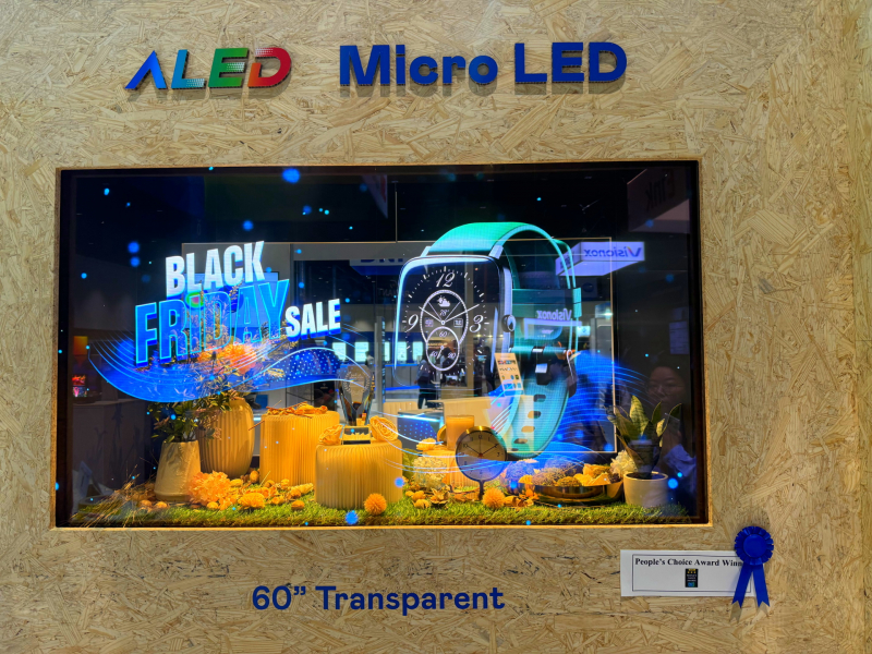 ng28南宮相信品牌力量60吋高透明度Micro LED顯示器獲”最佳Micro LED技術應用獎”，將Micro LED面板透明化之設計特性極致發(fā)揮，以可擴展性無縫拼接技術打造，具備600 nits全畫面亮度、大于60%穿透率及超過NTSC 110%的優(yōu)異廣色域表現(xiàn)，可依需求靈活應用于各種場域